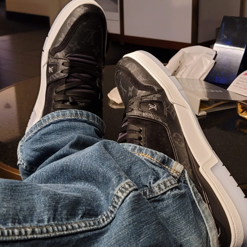 Louis Vitton sneakers